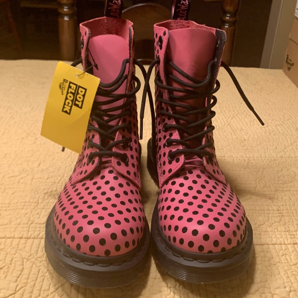 Dr. Martens pink dot 8-eye boots, UK4/US6